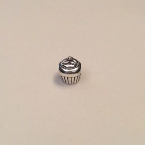 Pandora Cupcake Charm
